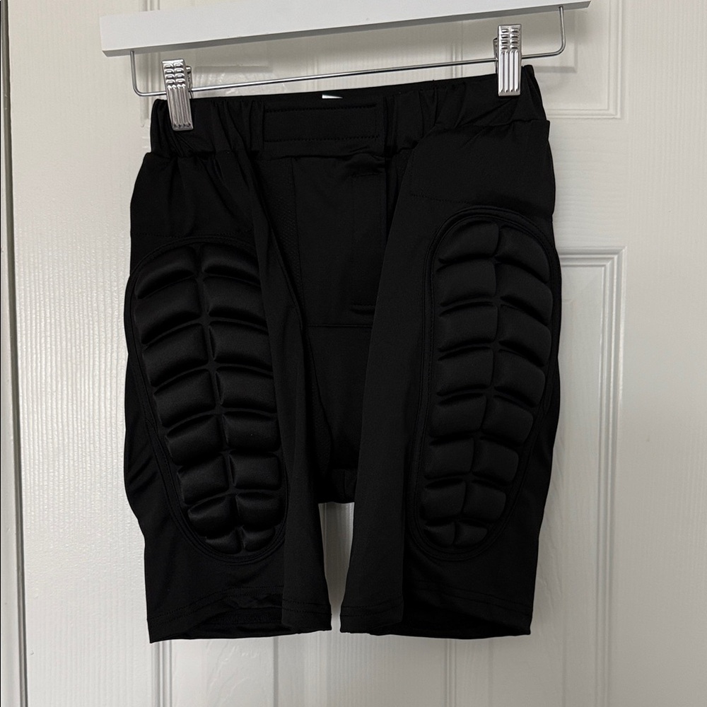 Cienfy Hip Protection Padded Shorts M Tailbone Skate Snowboard Black NWT